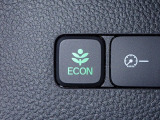 エンジン、エアコンなどを制御し低燃費な『ECONモード』に、また走りを楽しみたいとき、空調など快適性を重視したいときにはスイッチOFFで通常モードに切り替えができます!