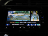 バックカメラの画像です。ガイドラインがスムースな車庫入れをサポートいたします。車庫入れの安心感がアップしますね。