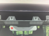 【スズキ セーフティサポート】走行中に前方の車両等を認識し、衝突しそうな時は警報とブレーキで衝突回避と被害軽減をアシスト。より安全にドライブをお楽しみいただけます。
