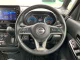 周囲が広く見わたせて運転しやすく室内も広々★