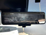 インテリジェント ルームミラーです。車両後方のカメラ映像をミラー面に映し出します。
