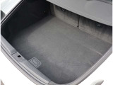 Audi正規ディーラーが高品質をお約束。高度な訓練・教育を受けたAudi専任メカニックが、100項目にもおよぶ精密な点検を実施いたします。すべてをクリアしたAudi車だけが、あなたのお手元に届けられるのです。