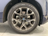 サービスにはドイツ本国と同様に教育と訓練を受け、BMWを知り尽くした「マイスター」が数多く在籍しております。360度による納車前点検整備で、お客様に安心と安全をお届けいたします。