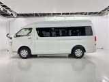 色は人気のホワイトパールクリスタルシャインです。