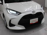 交差点右折時の対向直進車・右左折後の横断歩行者も検知対象とした「Toyota Safety Sense」を搭載しています。