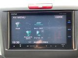 ナビゲーションは純正メモリーナビを装着しております。AM、FM、CD、DVD再生、Bluetooth、音楽録音再生、フルセグTVがご使用可能です。