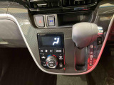 納車前にはプロのメカニックが、各部の点検を行います。ディーラーにしか出来ない品質、そしてサービスできっと満足していただけると思います!