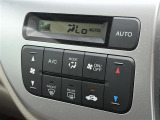 車内温度を感知して自動で温度調整をしてくれるのでいつでも快適な車内空間を創り上げます!