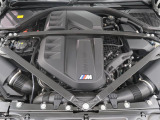 安心のBMW認定中古車は100項目の箇所を徹底的にチェック致します。機械的な箇所や電気系、コンピューターなどをご納車前に点検し、交換基準に達した部品は全て新品に修理返品した後にご納車致します。