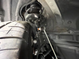 お車を安心してお乗りいただく為には、足回りの定期点検が欠かせません。サービスサポート(有償保証)では無料点検もご提供しており、安心のカーライフをお過ごしいただけるサポート体制が整っています。