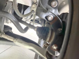 お車を安心してお乗りいただく為には、足回りの定期点検が欠かせません。サービスサポート(有償保証)では無料点検もご提供しており、安心のカーライフをお過ごしいただけるサポート体制が整っています。