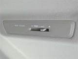 後部座席用にリヤクーラーが装備されています。暑い夏でも涼しい風で快適な空間が広がります。