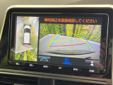 【パノラミックビューモニター】専用のカメラにより、上から見下ろしたような視点で360度クルマの周囲を確認することができます☆死角部分も確認しやすく、狭い場所での切り返しや駐車もスムーズに行えます。