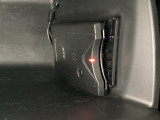 グローブBOX内のカードの取り出しもしやすい場所にETC(社外品)がついています。高速道路の料金所の通過もラクラクです!。
