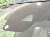 【i-ACTIVESENSE】走行中に前方の車両等を認識し、衝突しそうな時は警報とブレーキで衝突回避と被害軽減をアシスト。より安全にドライブをお楽しみいただけます。