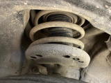 お車を安心してお乗りいただく為には、足回りの定期点検が欠かせません。サービスサポート(有償保証)では無料点検もご提供しており、安心のカーライフをお過ごしいただけるサポート体制が整っています。