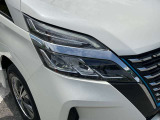 LEDヘッドランプ仕様。シャープな白光色のLEDランプを採用しました。夜の視界を明るくしてくれます。