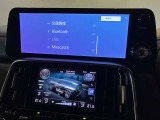 G-Link契約でご利用いただけるセンター通信型のナビ機能「コネクティッドナビ」を装備。従来のナビゲーションよりもリアルタイムな情報提供を可能にしました。