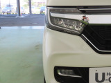 LEDヘッドライトは、点灯の瞬間から光量を発揮し、突然暗くなるトンネルなどでの安定感を高めます。