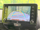 【バックカメラ】駐車時に後方がリアルタイム映像で確認できます。大型商業施設や立体駐車場での駐車時や、夜間のバック時に大活躍!運転スキルに関わらず、今や必須となった装備のひとつです!
