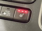 【シートヒーター】寒い日に重宝するシートヒーター!エアコンより早く温まってくれるので寒がりの人も安心ですね♪エアコンの温風は乾燥するから苦手、という方にもをおすすめです。