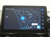 ディスプレイオーディオ(コネクティッドナビ対応)PLUS搭載。T-Connectご契約で2029年4月まで無償で利用できるナビ(期限到来後は有償)と、解約後も利用できる車載ナビが搭載されています。