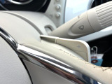 ドライバーの意志を瞬時に伝える、素早いシフト操作が可能なパドルシフトが備わります。