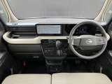 運転席も広々、ドライブも楽しめますね♪実際お座りいただくのが、分かりやすいと思います。お気軽にご来店ください!