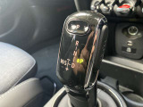 車両の詳細、ご質問につきましては、弊社営業スタッフまでお気軽にご連絡下さいませ。遠方のお客様には実車の詳細画像送信も承ります。