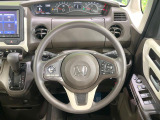 【ステアリングスイッチ】運転中、前方から目線をそらすことなく、オーディオ等の操作が可能な便利機能!安心&快適なドライブを演出してくれます♪