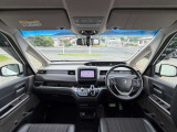 車内も広々としており、落ち着いた配色のインテリアで上質な空間となっております☆