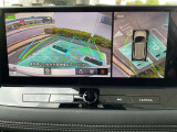 アラウンドビューモニター:空から見下ろしているような視点でスムーズな駐車と安全確認ができ安心して運転出来ます。