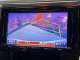 【バックカメラ】運転席から画面上で安全確認ができます。駐車が苦手な方にもオススメな便利機能です。