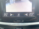 【シートベンチレーション】夏場は涼しい風でお尻や背中の熱・ムレを防ぎ、冬にはエアコンよりも早く温まってポカポカに!レザーシートにうれしい装備で、どんな季節も快適にお過ごしいただけます。