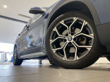 サービスにはドイツ本国と同様に教育と訓練を受け、BMWを知り尽くした「マイスター」が数多く在籍しております。360度による納車前点検整備で、お客様に安心と安全をお届けいたします。