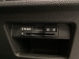 ETC2.0がついています。高速道路の料金所の通過も楽々です!。 カードの取り出しもしやすい場所についています。