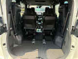 シートが倒せて荷物も楽々