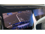 【コマンドシステム】センターのコントローラーとスイッチ類及び音声認識機能により、ナビゲーションやオーディオ&ビジュアル、車両設定等を安全に操作できます。また高精度ディスプレイを採用しています。