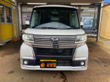 厳ついフロントマスクで男女どちらでも似合う車です
