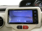 バックモニターがついていますので、バックでの駐車が苦手な方でも大丈夫です 実際のバック駐車は目視確認と合わせてお使い下さい