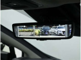 デジタルインナーミラー装備!車両後方のカメラの映像をデジタル補正で視認性を向上させてインナーミラー内に表示します♪視界を遮るものがなく、後席に同乗者がいても後方を確認しやすく安心です♪