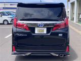 当社は輸入車・国産車の正規ディーラーも運営しており、指定整備工場・認証工場を取得しております。納車前、納車後の点検・車検もお任せください!