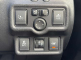 運転席周りの各操作スイッチ類です!安全装備なども図柄入りで、わかりやすく操作できますので、安心です♪