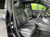 運転席シート廻りは使用感も少なく、良好な状態となっています。丁寧に使われていたことがよくわかりますね。