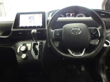 運転席に座ると☆こんな感じです♪