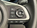 エコ走行モードへの切り替えが可能なステアリングスイッチに加え、高速道路を快適に走行できる全車速追従機能付ACC(アダプティブクル-ズコントロ-ル)スイッチが付いています(^^♪