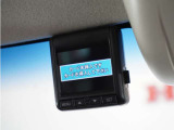 ◆ドライブレコーダー◆映像・音声などを記録する自動車用の装置です。 もしもの事故の際の記録はもちろん、旅行の際の思い出としてドライブの映像を楽しむことができます。