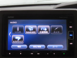 多彩なメディア再生。フルセグ、DVD再生、Bluetooth対応です