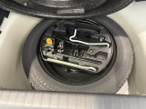 スペアタイヤ搭載