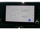 8インチ高精細HDディスプレイが鮮明な地図描画と美しい映像を映し出します。通信用のUSB入力(Type-C)やHDMI端子も搭載し、お手持ちのデバイスから映像や音楽を車内で楽しめます。